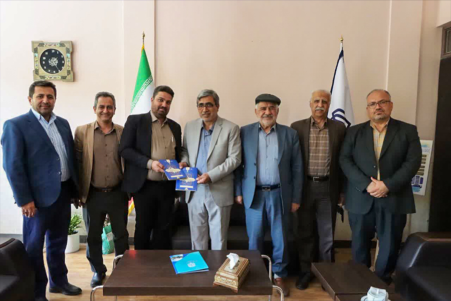 14040207 1 تفاهم نامه دو مدرسه 12 کلاسه ناحیه 5