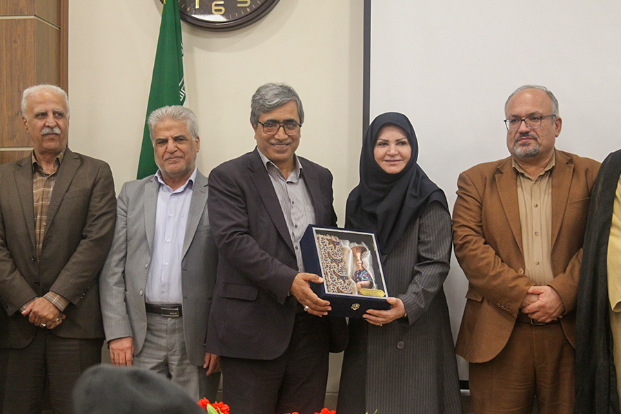 140400623 تجلیل از پیشکسوتان خیر