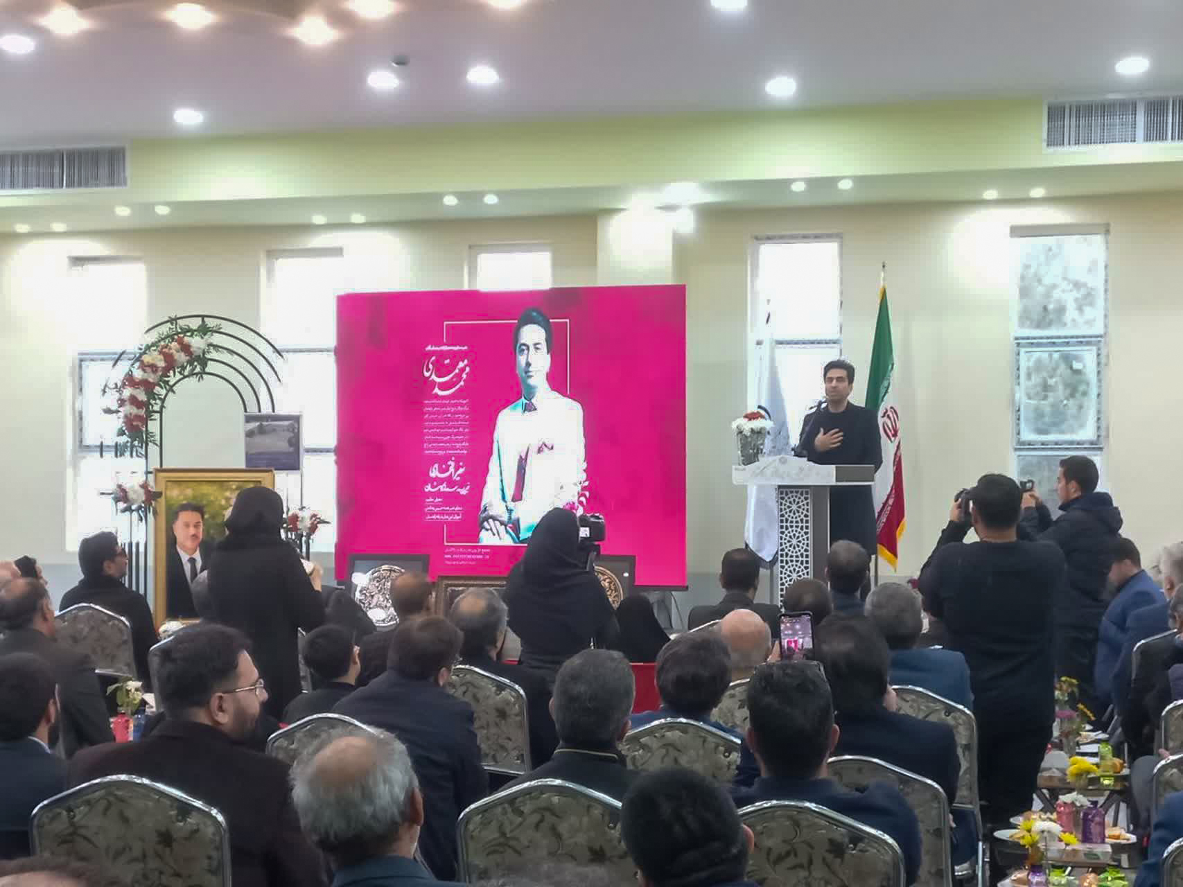 14040915 2 محمد معتمدی به بساز مدرسه پیوست