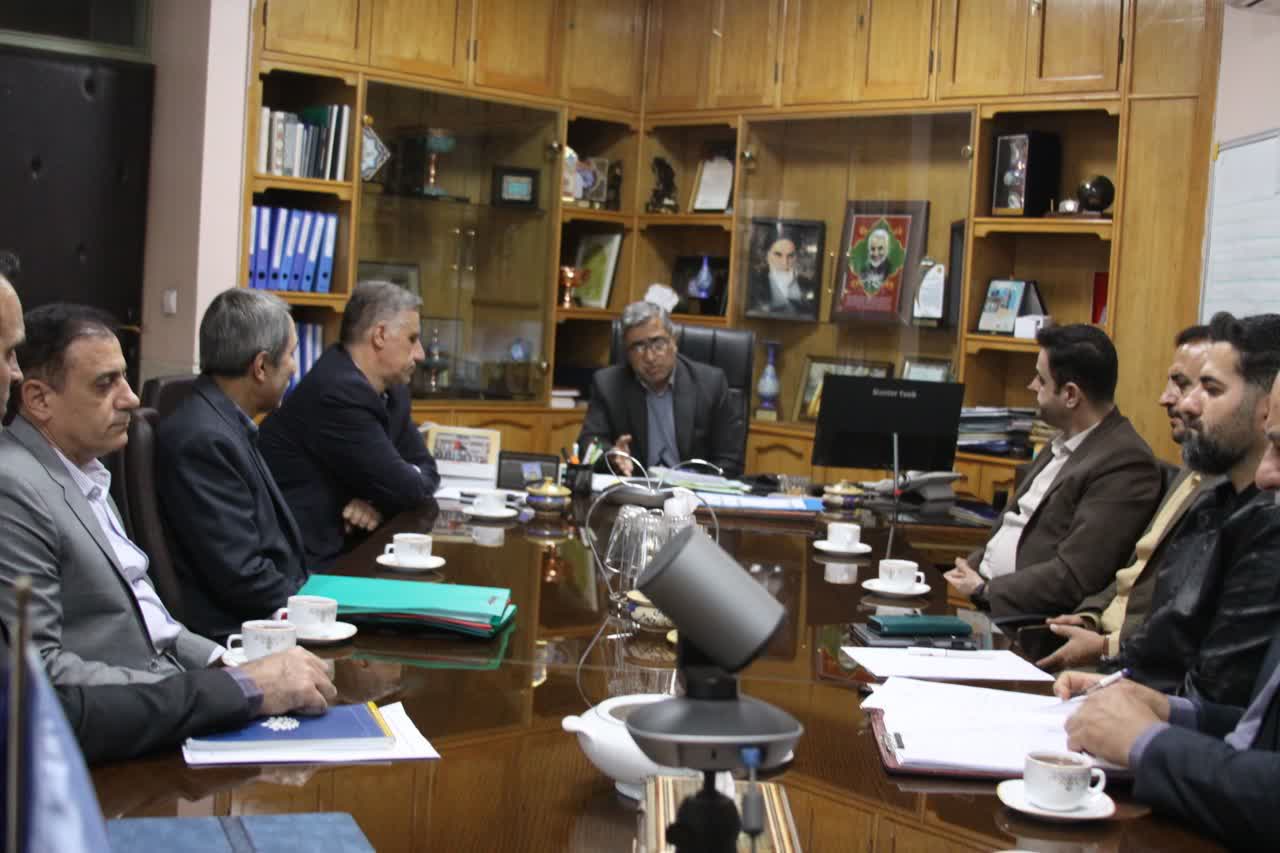 14040923 گردهمایی کارشناسان امور حقوقی